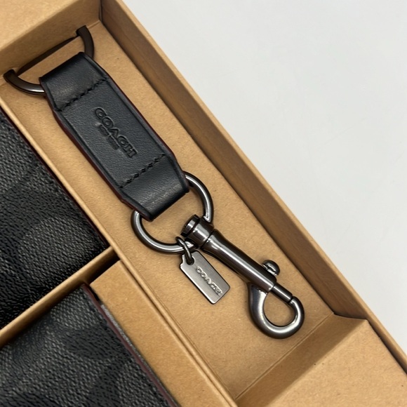 Boxed 3 In 1 Wallet Gift Set In Signature Canvas Black/Oxblood - Picture 9 of 14